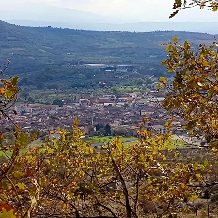 Spacious House In With Mountain View 130 M² *