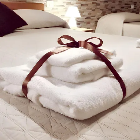 Ferienhaus Spacious House In Frascineto With Mountain View 130 M² *