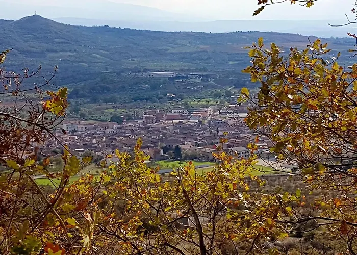 Spacious House In Frascineto With Mountain View 130 M² *