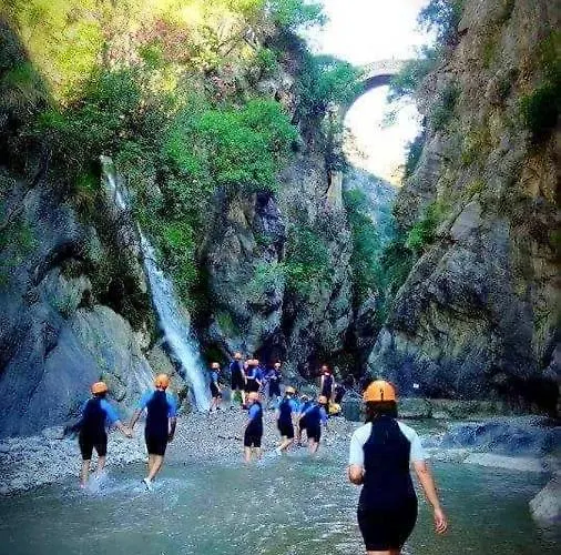 Ferienhaus Spacious House In Frascineto With Mountain View 130 M² *